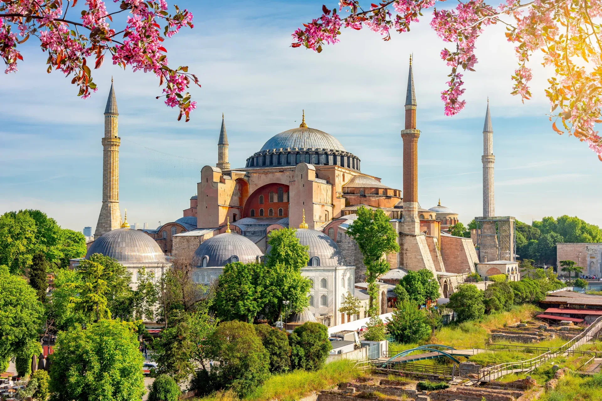 Куда поехать отдыхать в мае 2026: полный обзор направлений, цен и нюансов