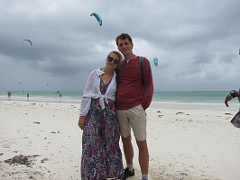 Отдыхали в паре мы на Занзибаре.